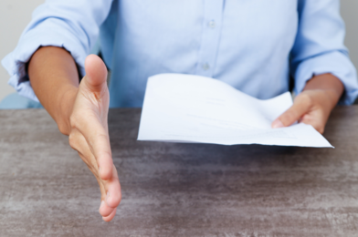 Syndrom ocalałego - co to znaczy i jak sobie z nim poradzić?